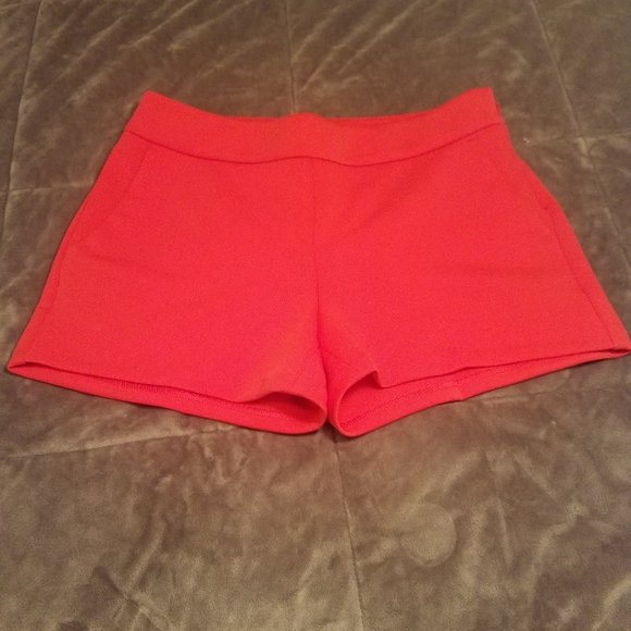 Express Pants - Bright pink shorts size 0